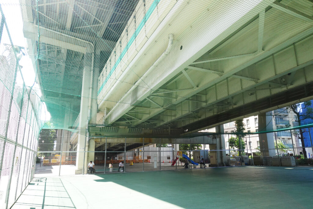 箱崎川第二公園_見上げた様子