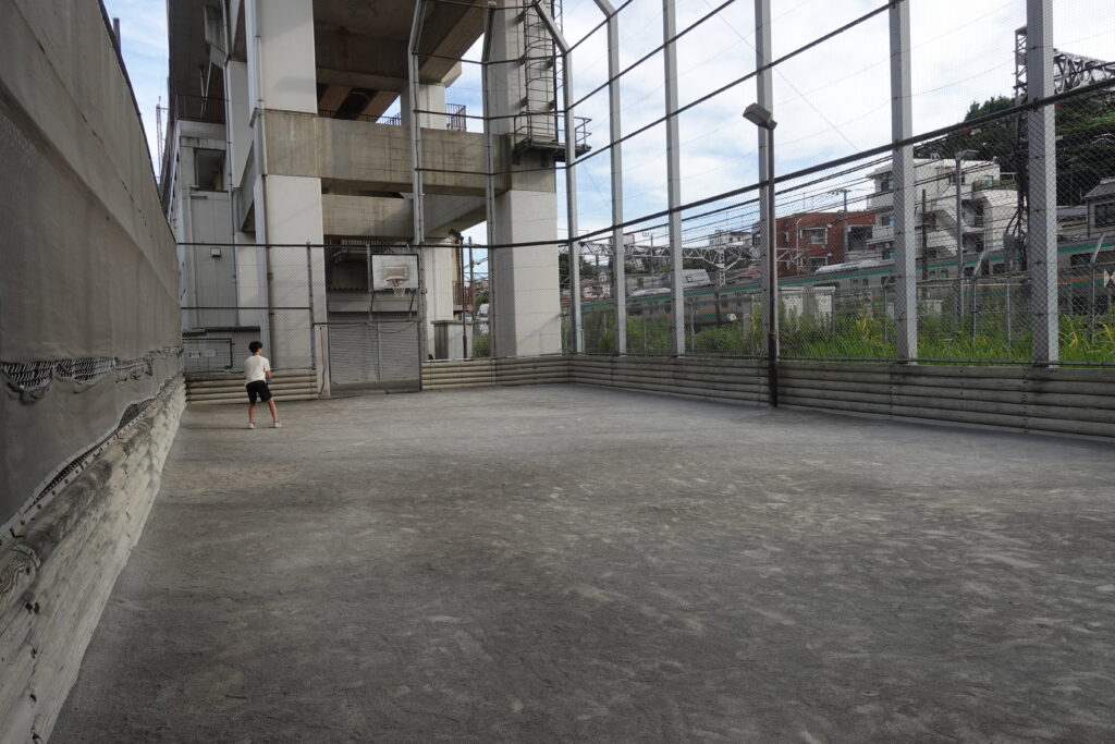 東十条二丁目高架下児童遊園_全景